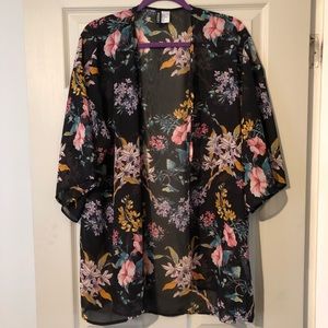 H&M Floral Kimono - Medium
